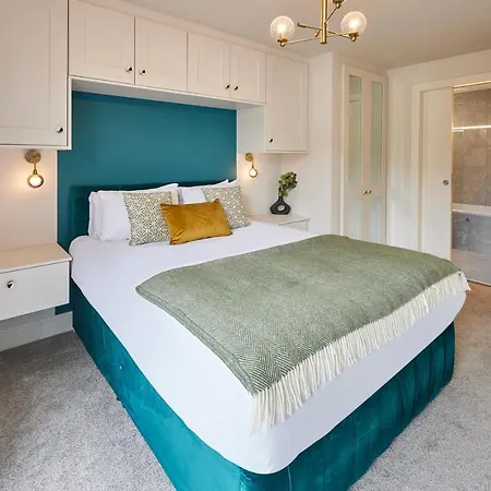 Host & - View Luxury * Scarborough