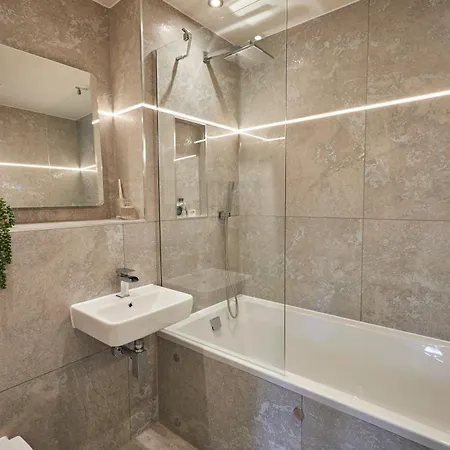 Host & - View Luxury شقة *