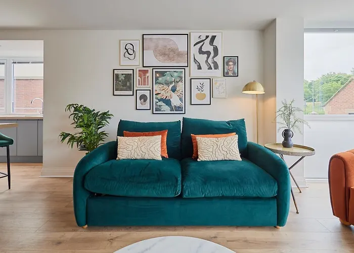 Host & - View Luxury *