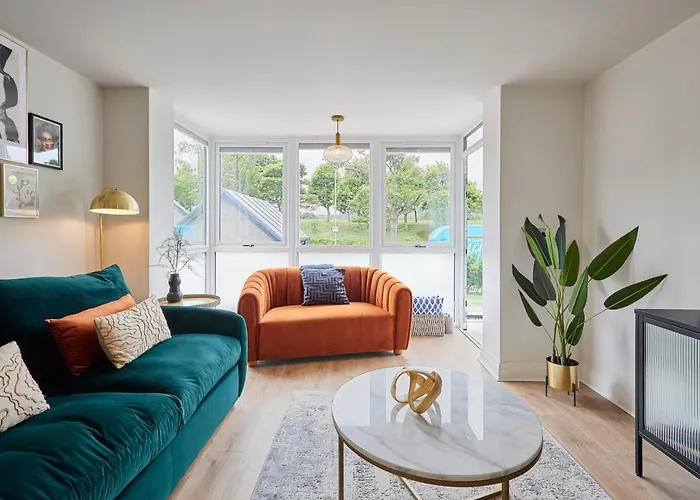 Host & - View Luxury * Scarborough