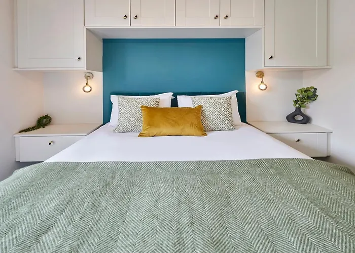 Host & - View Luxury Scarborough